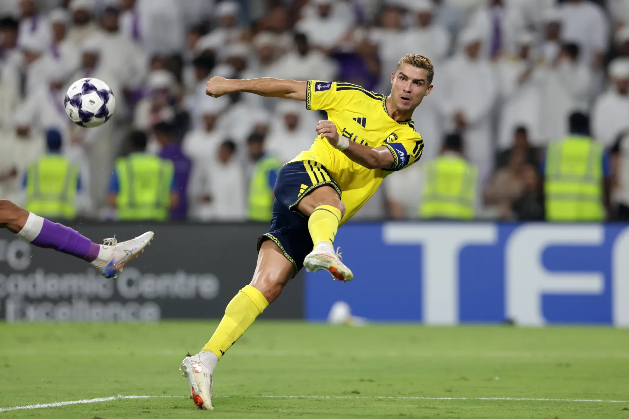 Ronaldo a caminho dos 1000 em nova vitória do Al Nassr